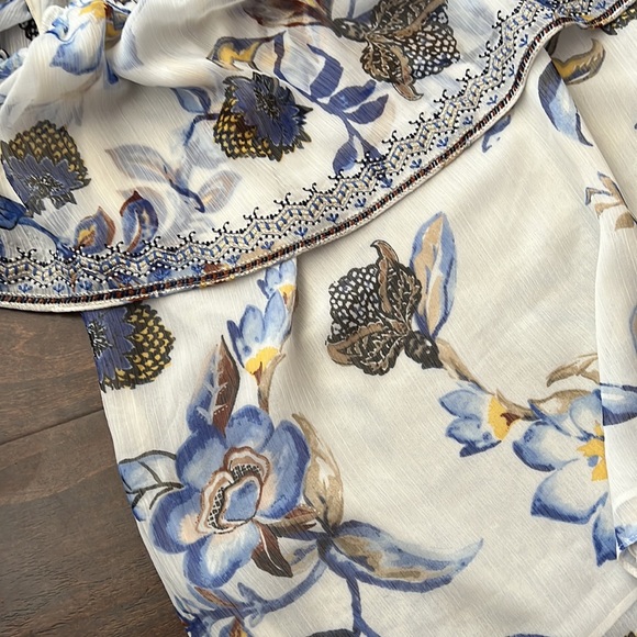 WHMB Off Shoulder Floral Print Top - Picture 8 of 10